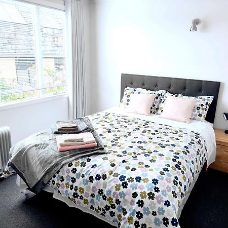 Milford Central Budget Friendly Rooms オークランド エクステリア 写真