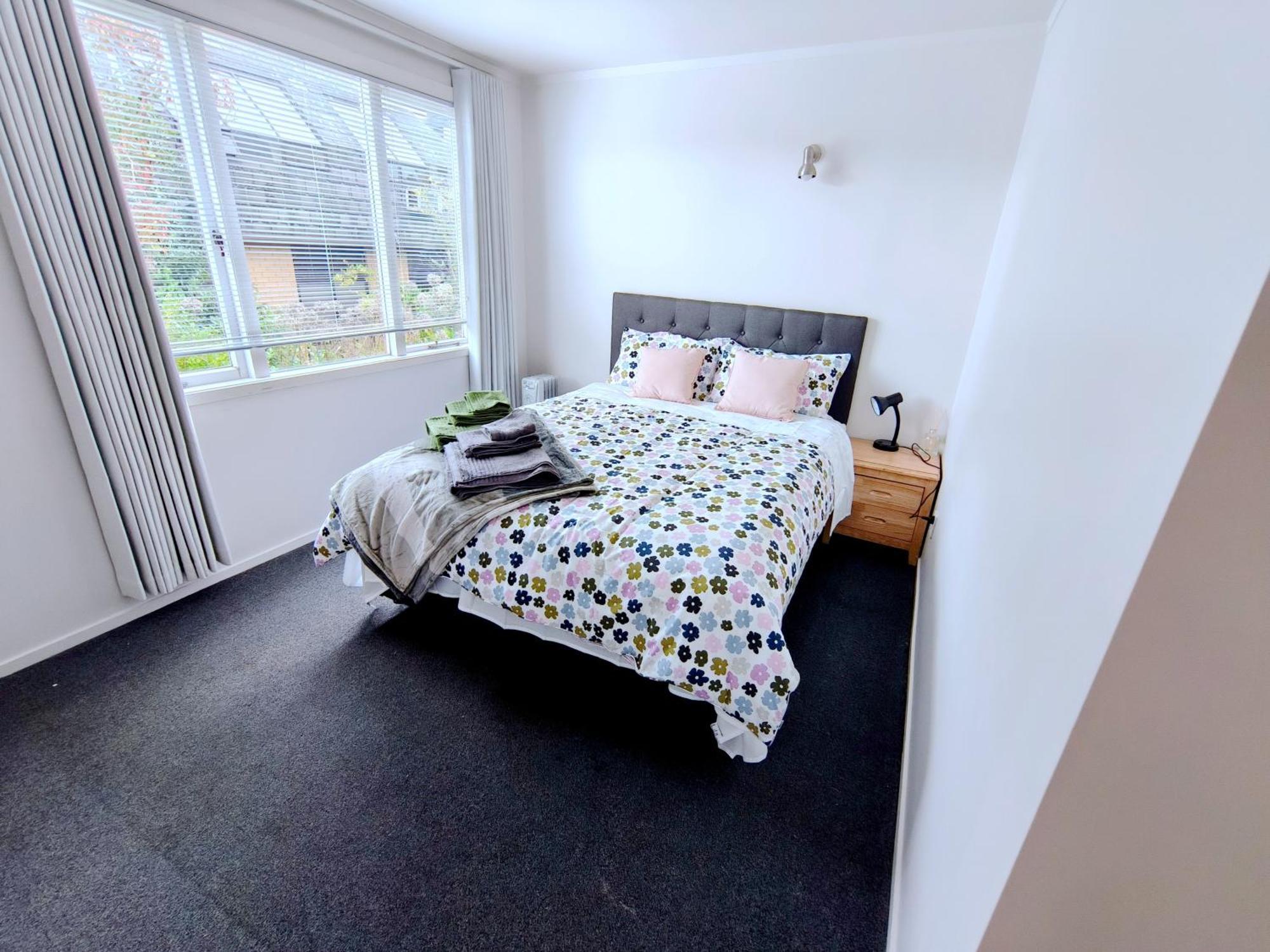 Milford Central Budget Friendly Rooms オークランド エクステリア 写真