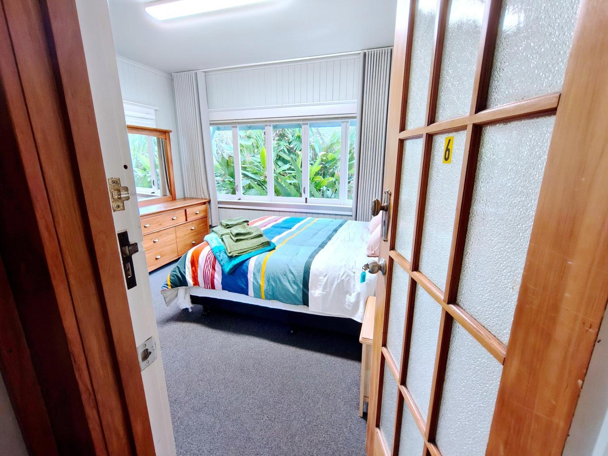 Milford Central Budget Friendly Rooms オークランド エクステリア 写真