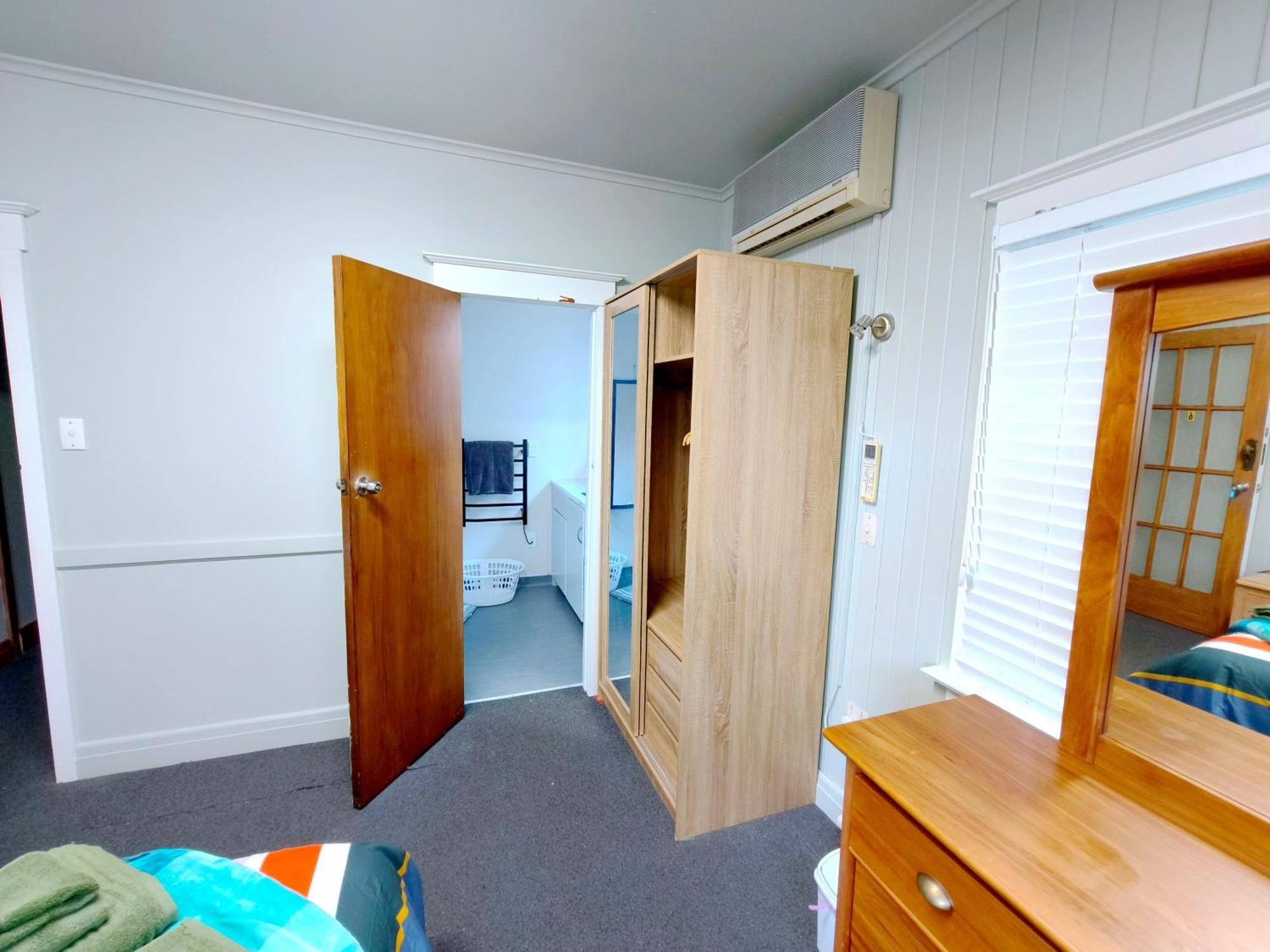 Milford Central Budget Friendly Rooms オークランド エクステリア 写真
