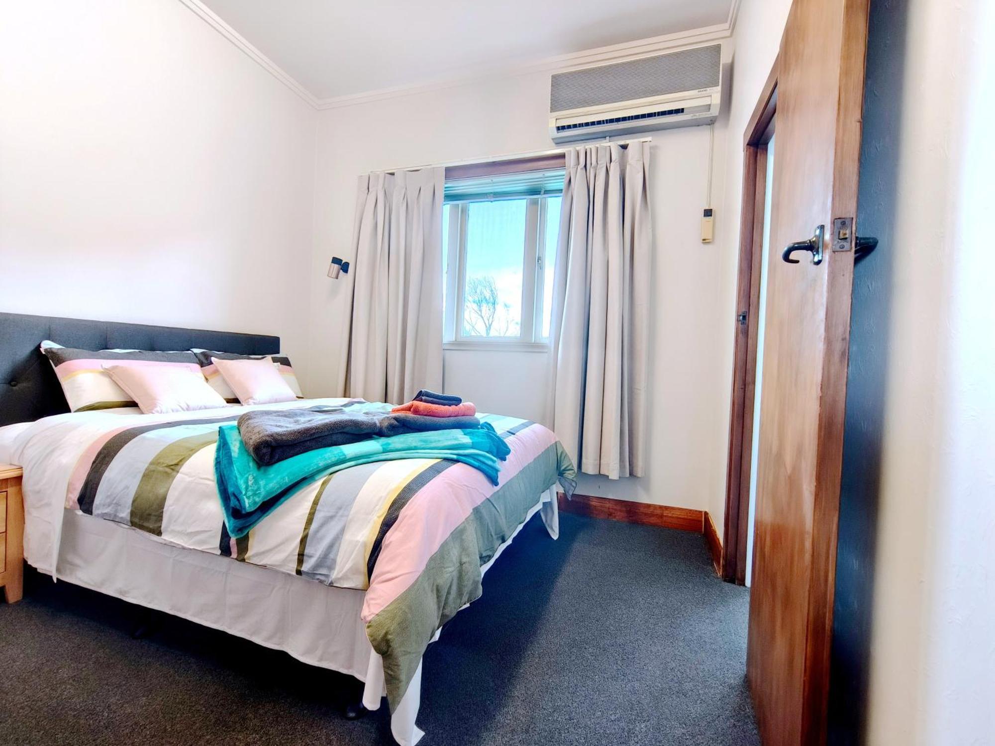 Milford Central Budget Friendly Rooms オークランド エクステリア 写真