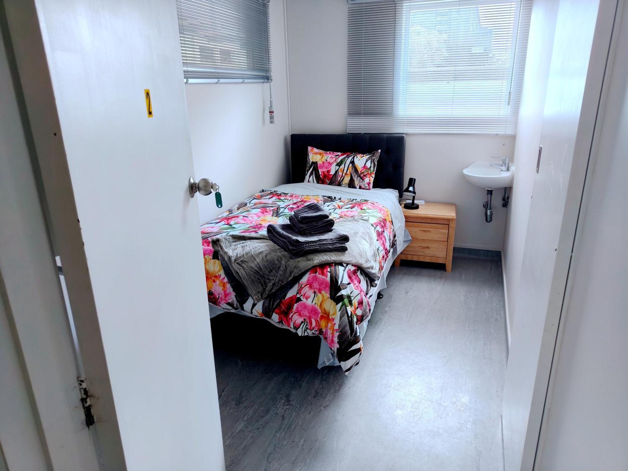 Milford Central Budget Friendly Rooms オークランド エクステリア 写真