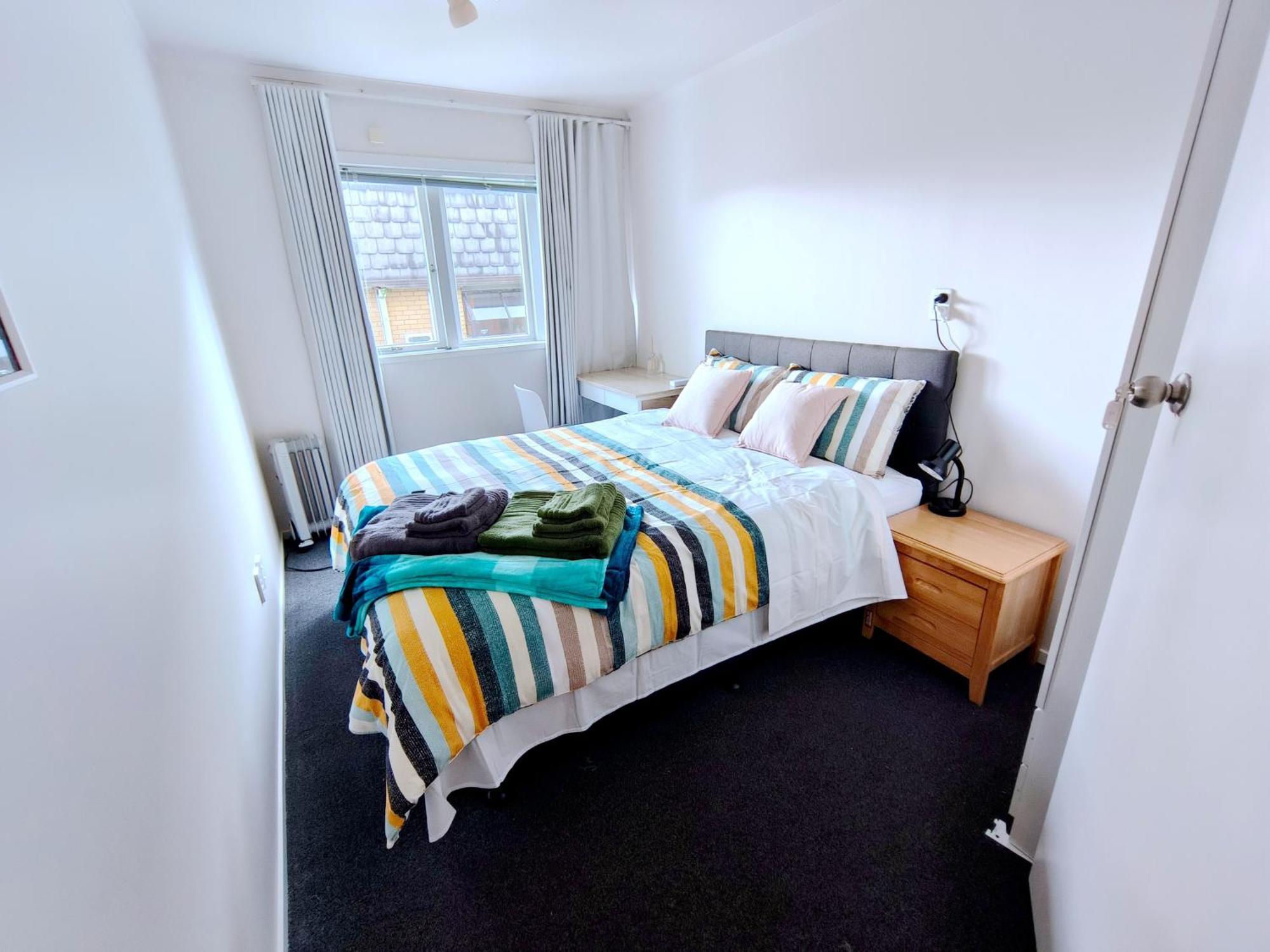 Milford Central Budget Friendly Rooms オークランド エクステリア 写真