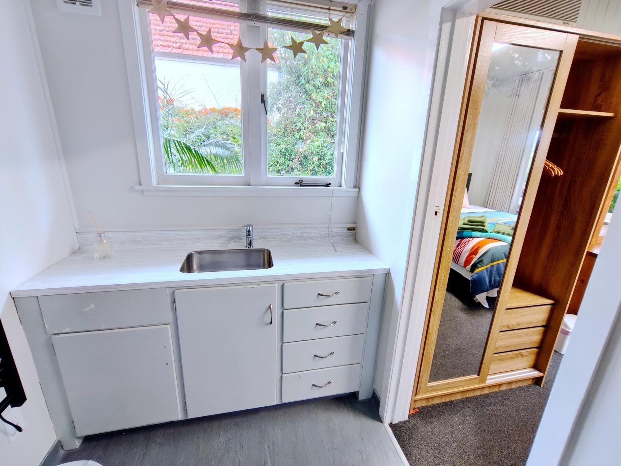 Milford Central Budget Friendly Rooms オークランド エクステリア 写真