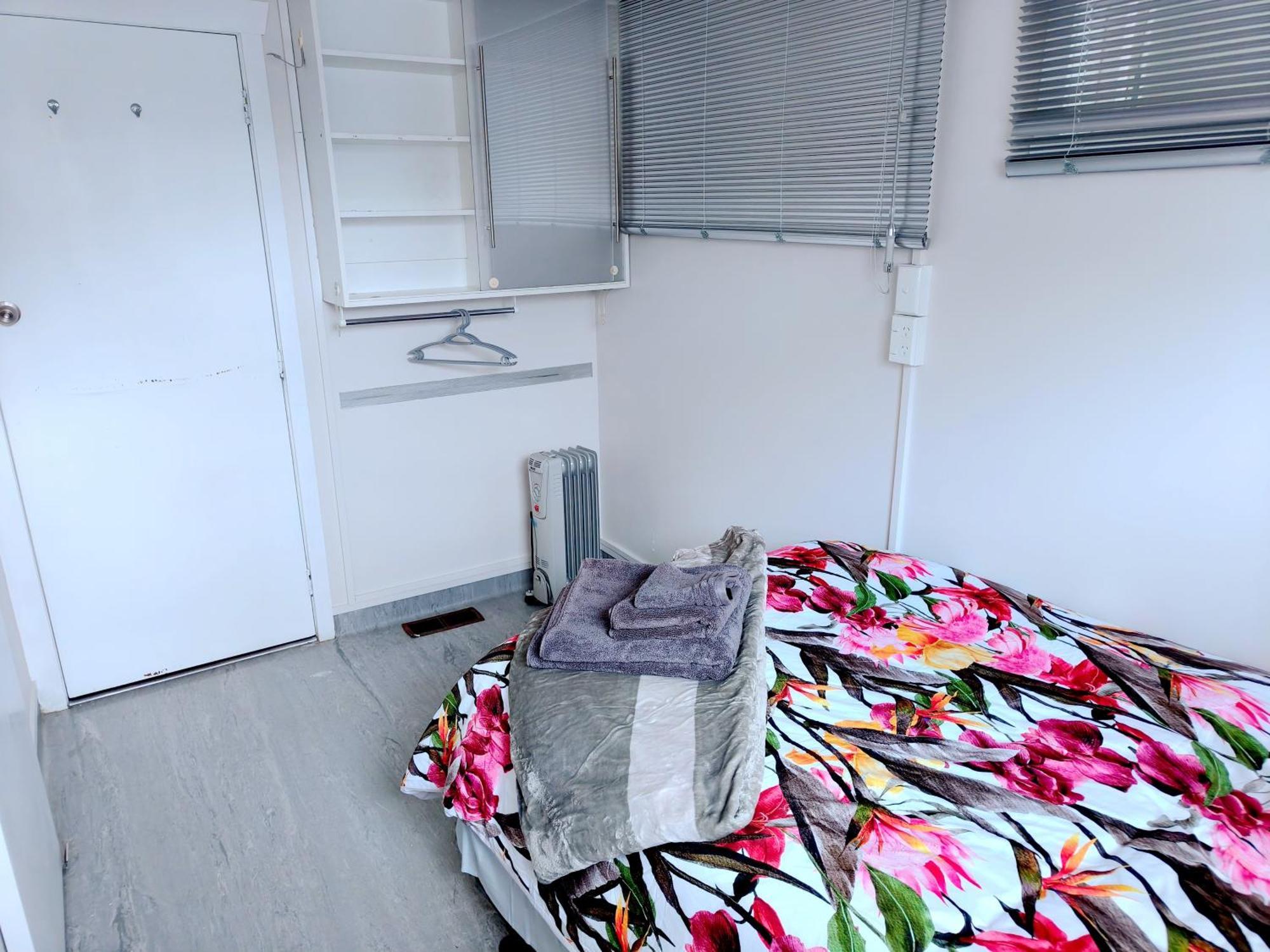 Milford Central Budget Friendly Rooms オークランド エクステリア 写真